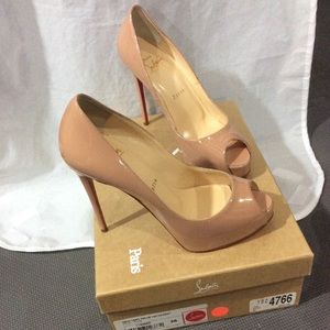 Christian Louboutin Pumps ! Worn once